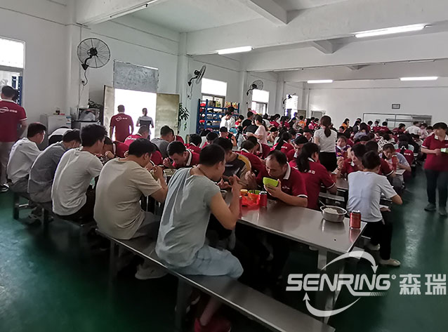 森瑞普員工端午節食堂加餐